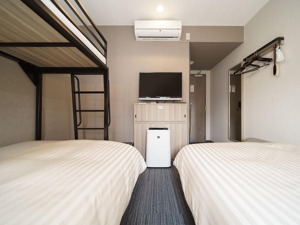 Super Hotel Yokohama Kannai Esterno foto